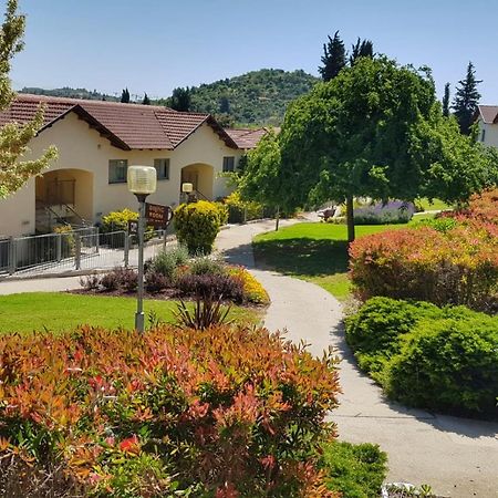 Tzuba Hotel Dış mekan fotoğraf